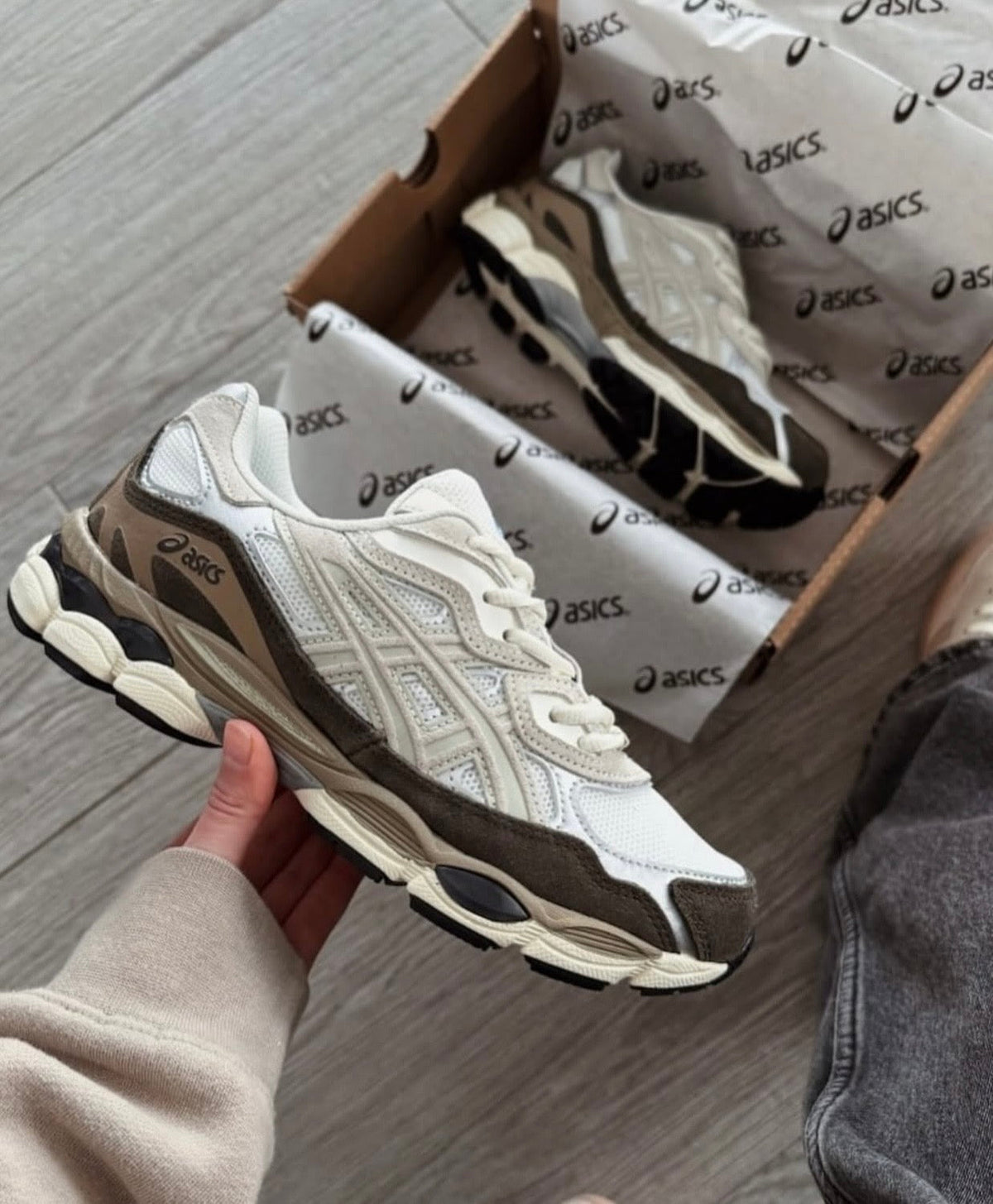 Asics Gel Natural Cream Brown