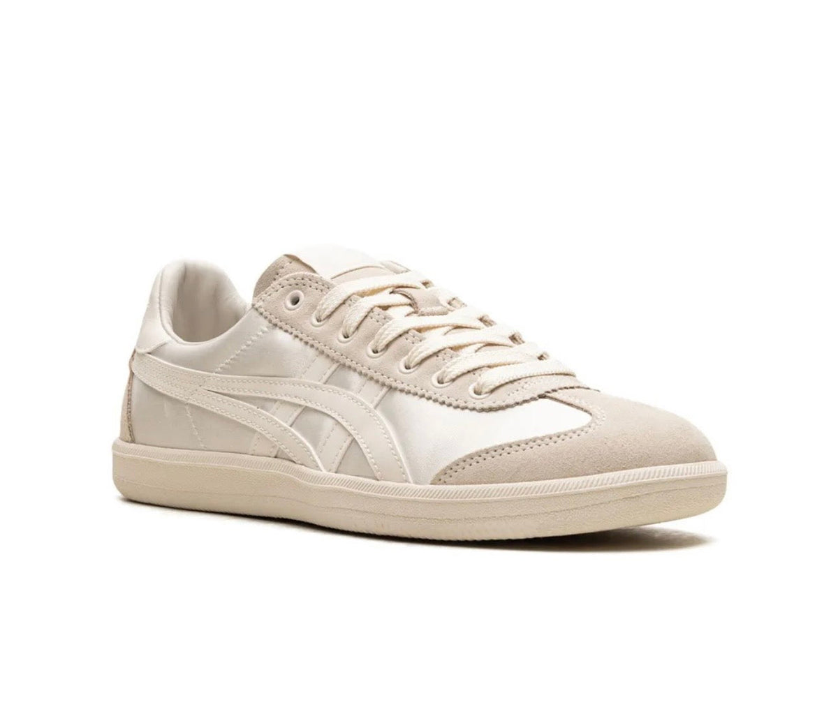 Onitsuka Tiger Tokuten cream - high-performance athletic footwear with advanced cushioning