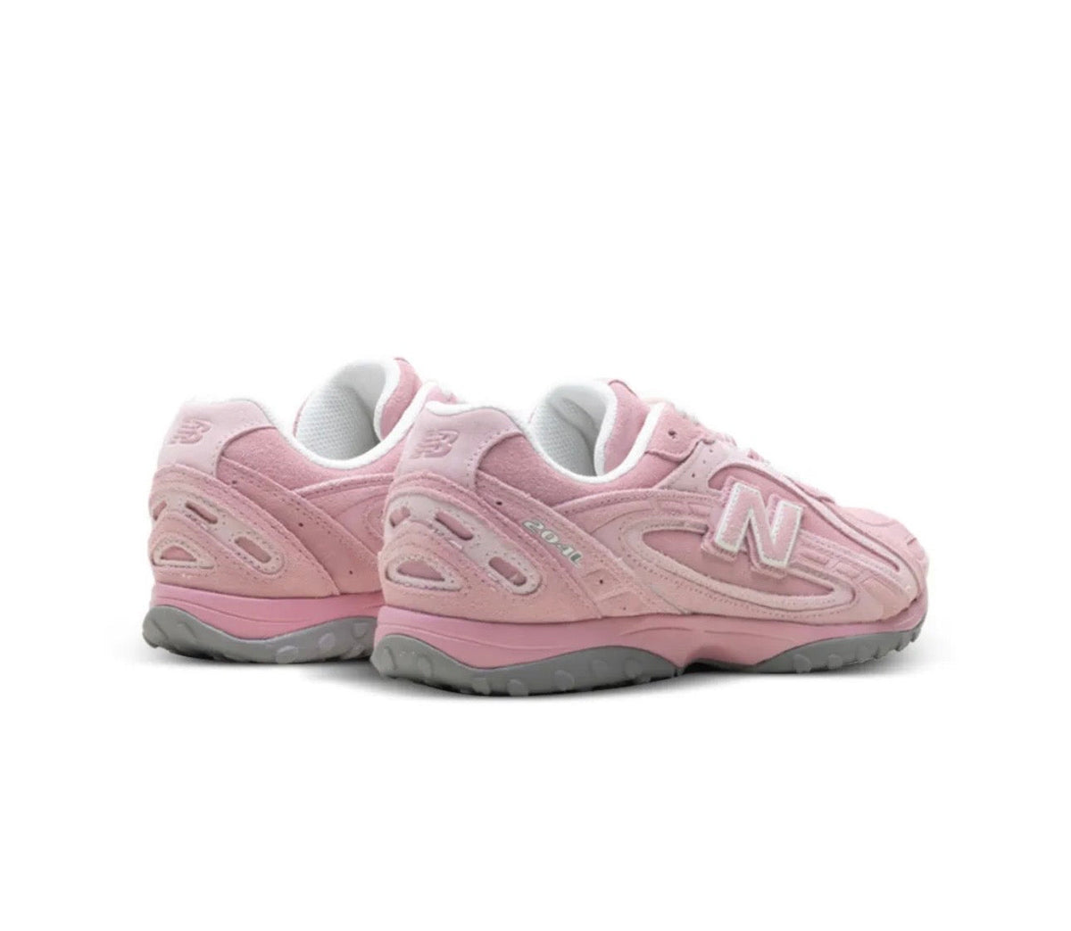 New Balance 204L pink - high-performance athletic footwear in Pink with advanced cushioning