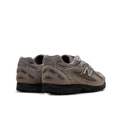 New Balance 204L dark grey - high-performance athletic footwear in Grey with advanced cushioning