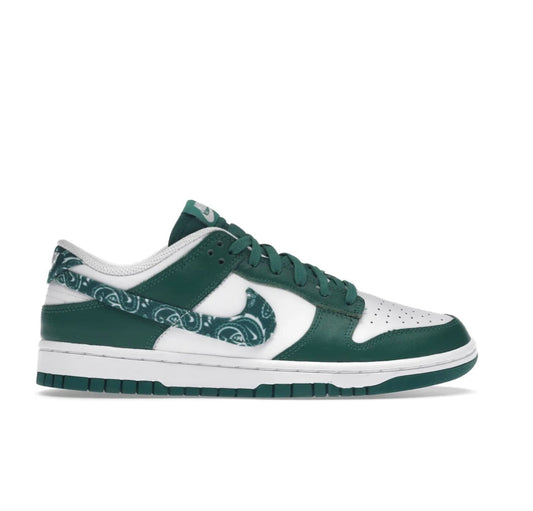 Dunk Low Green Dana - high-performance athletic footwear in Green with advanced cushioning