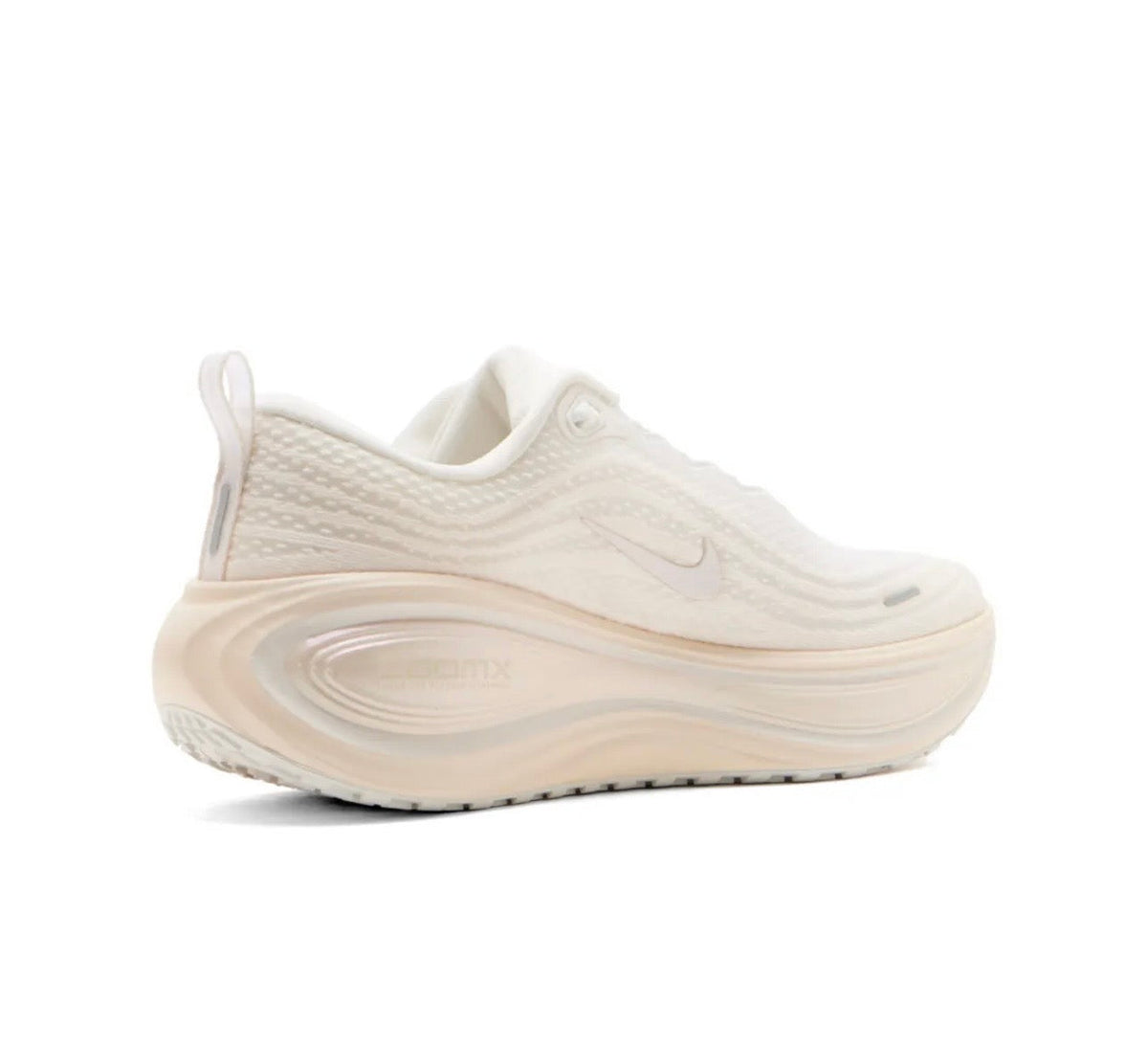 Nike Vomero Plus Cream - high-performance athletic footwear with advanced cushioning