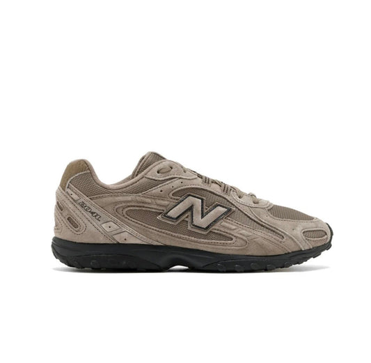 New Balance 204L Light grey - high-performance athletic footwear in Grey with advanced cushioning