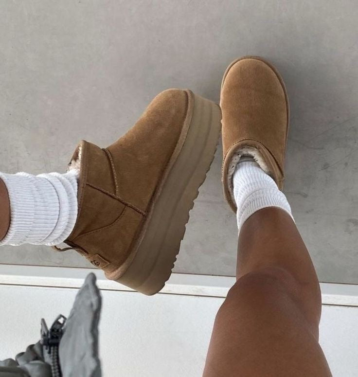 Ugg Classic Ultra Mini Platform  boots - high-performance athletic footwear with advanced cushioning