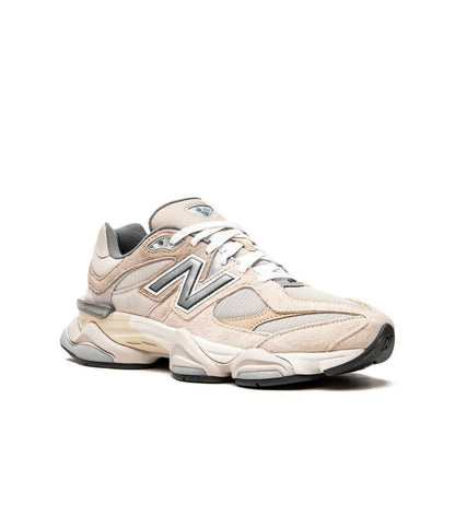 New Balance 9060 Moondaze - high-performance athletic footwear with advanced cushioning