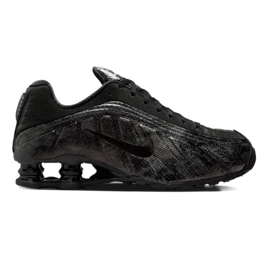 Nike Shox R4 Black ii - high-performance athletic footwear in Black with advanced cushioning