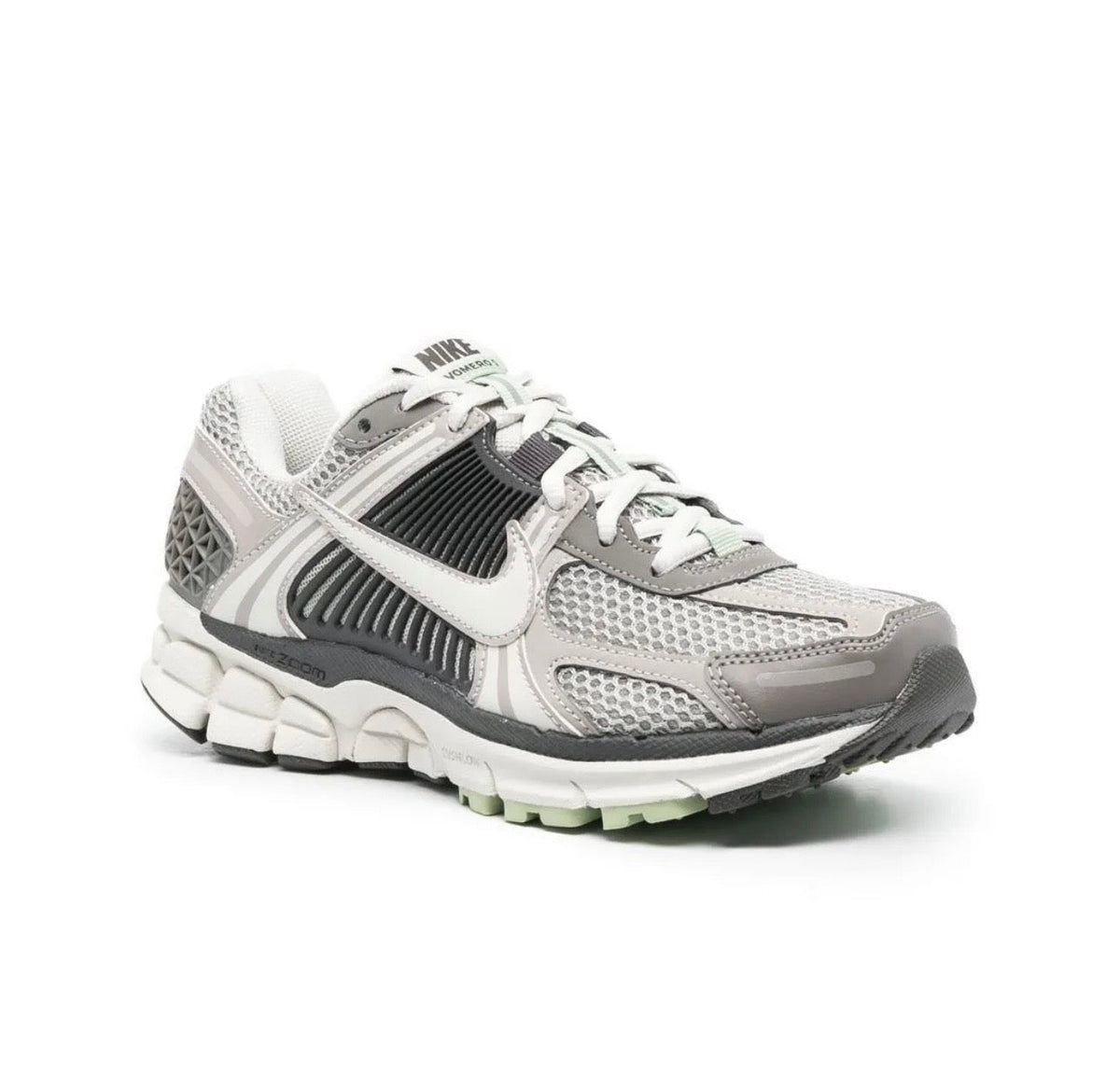 Nike Zoom Vomero 5 Light Grey - high-performance athletic footwear in Grey with advanced cushioning