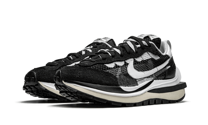Nike X Sacai Vaporwafflle Black White high-performance athletic footwear Black